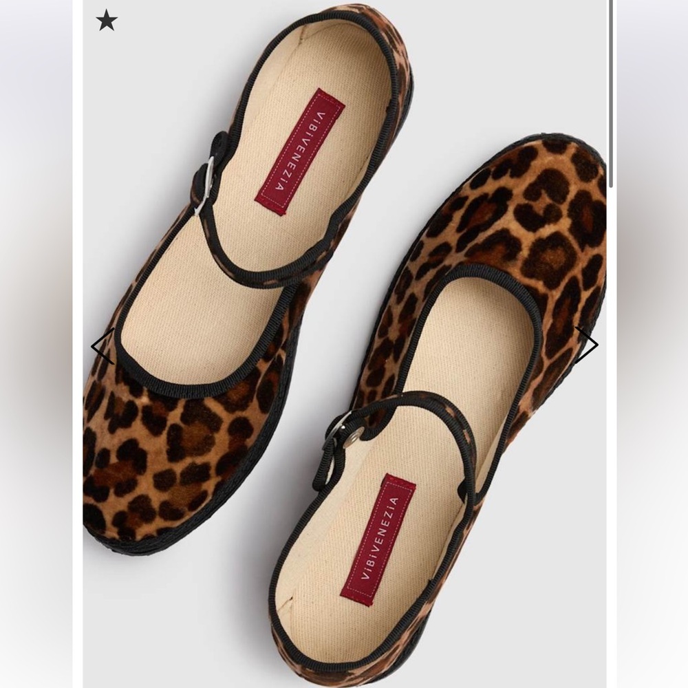 Vibi Venezia Mary Jane Flats